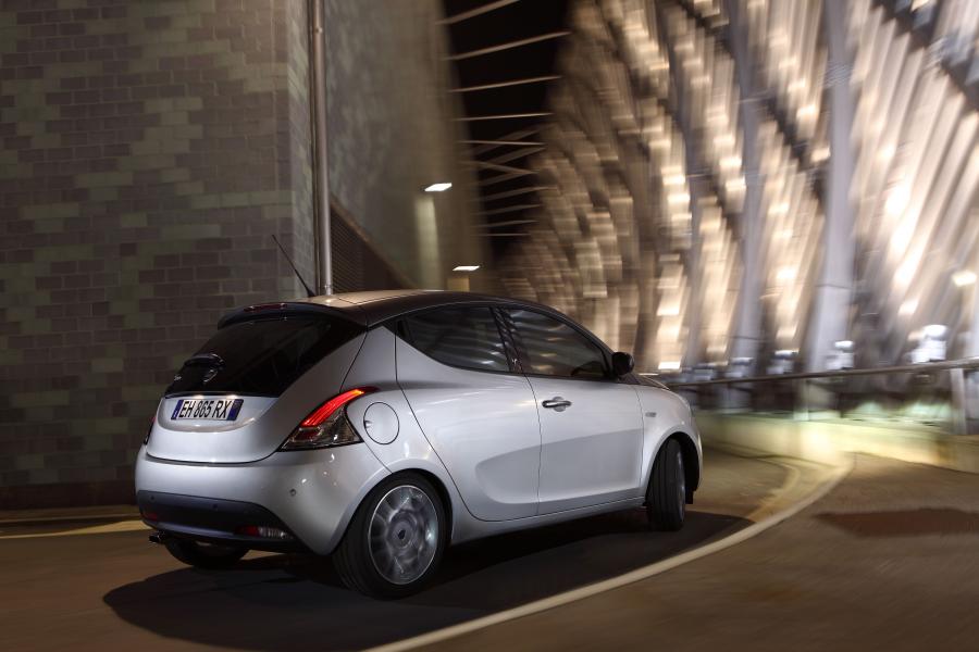  Lancia Ypsilon 2011 года  (фото 69 из 96)